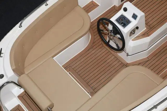 Primeur-700-sloep-4-1024x683-1-640x427.jpeg.webp