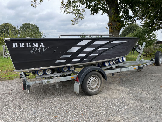 435V Tiller Fishing