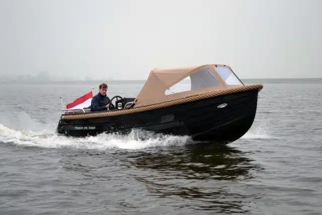 Primeur 570 Tender