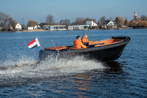 Lago Amore 595 Tender